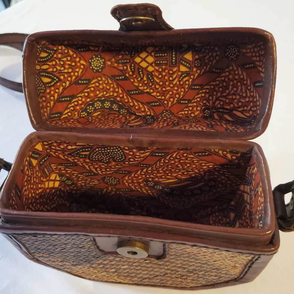 Lined Vintage Woven Crossbody Bag‎ - Picture 5 of 14